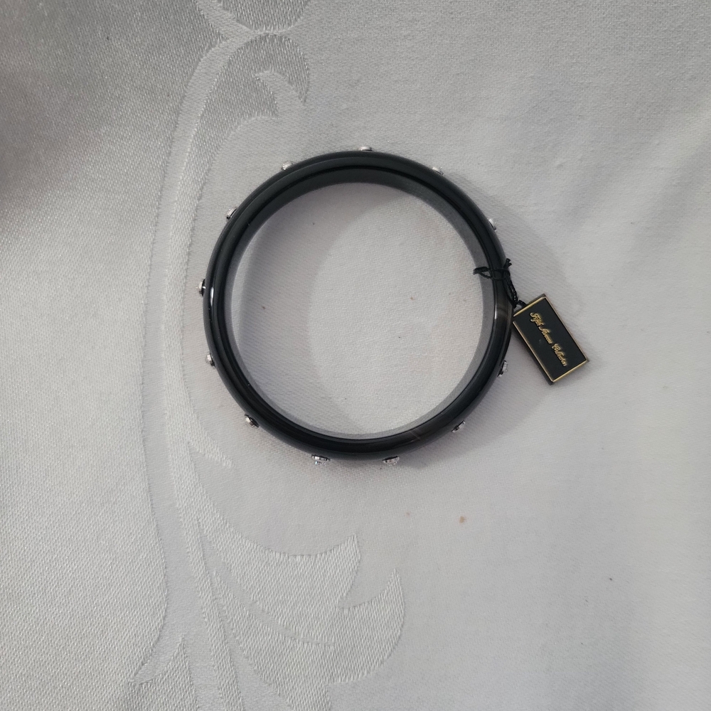 Elegant Black Bracelet